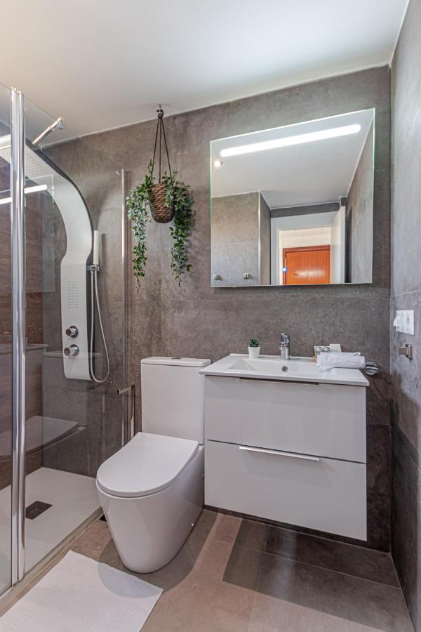 Appartement Beachfront With Spectacular Views And Swimming Pool Benalmádena