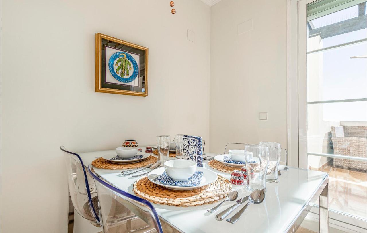 Appartement Awesome In Benalmdena With Wifi, 2 Bedrooms&outdoor Swimming Pool *
