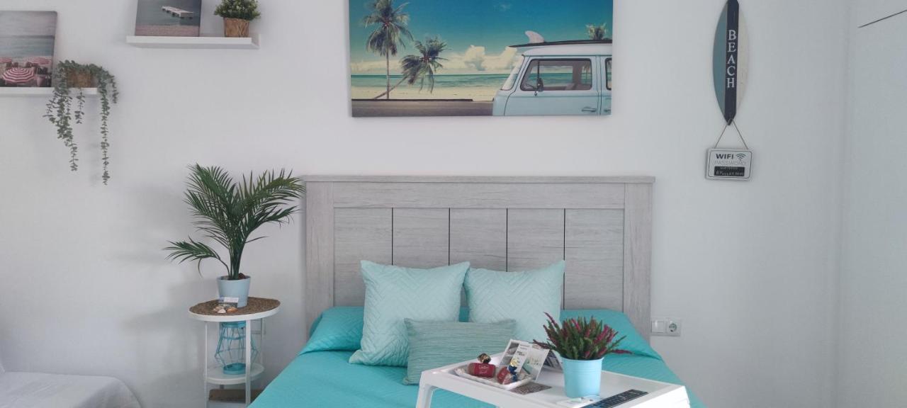 El Estudio De La Playa Benalbeach Holidays Deluxe *
