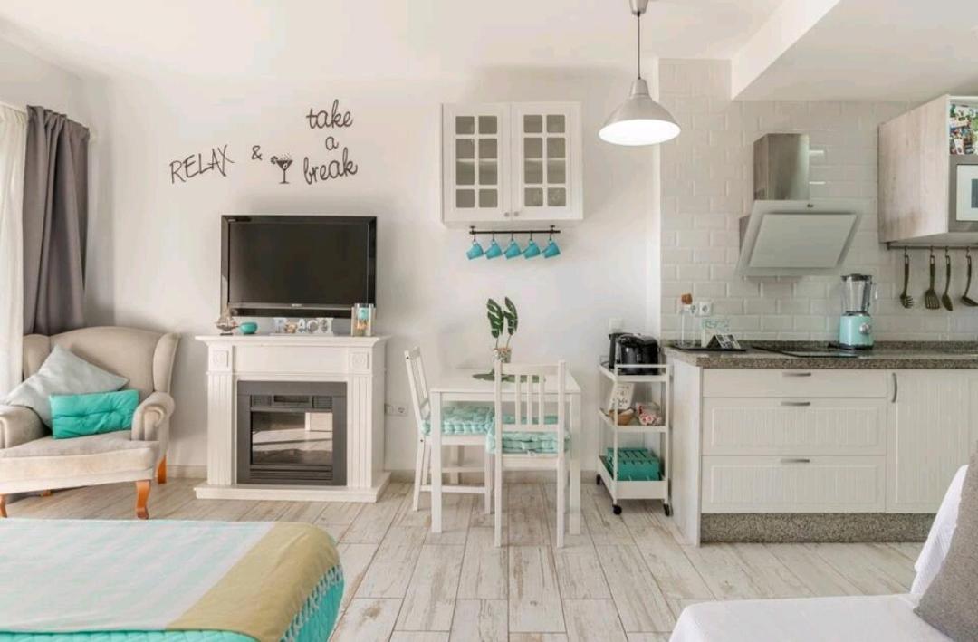 Apartment El Estudio De La Playa Benalbeach Holidays Deluxe *