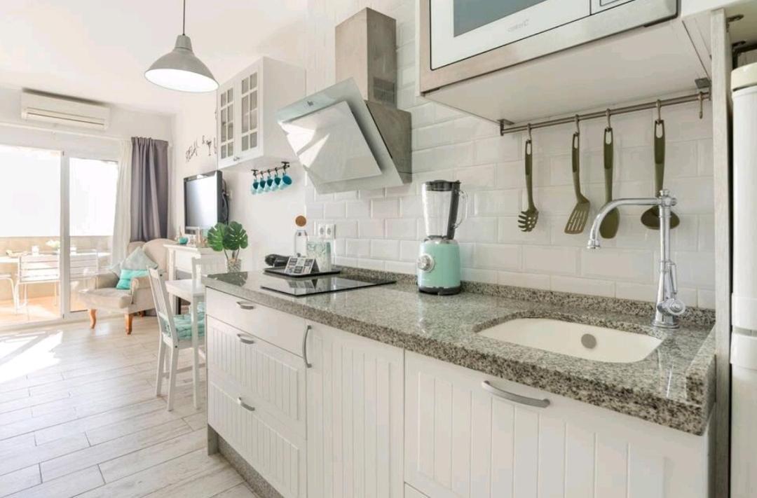 Apartment El Estudio De La Playa Benalbeach Holidays Deluxe