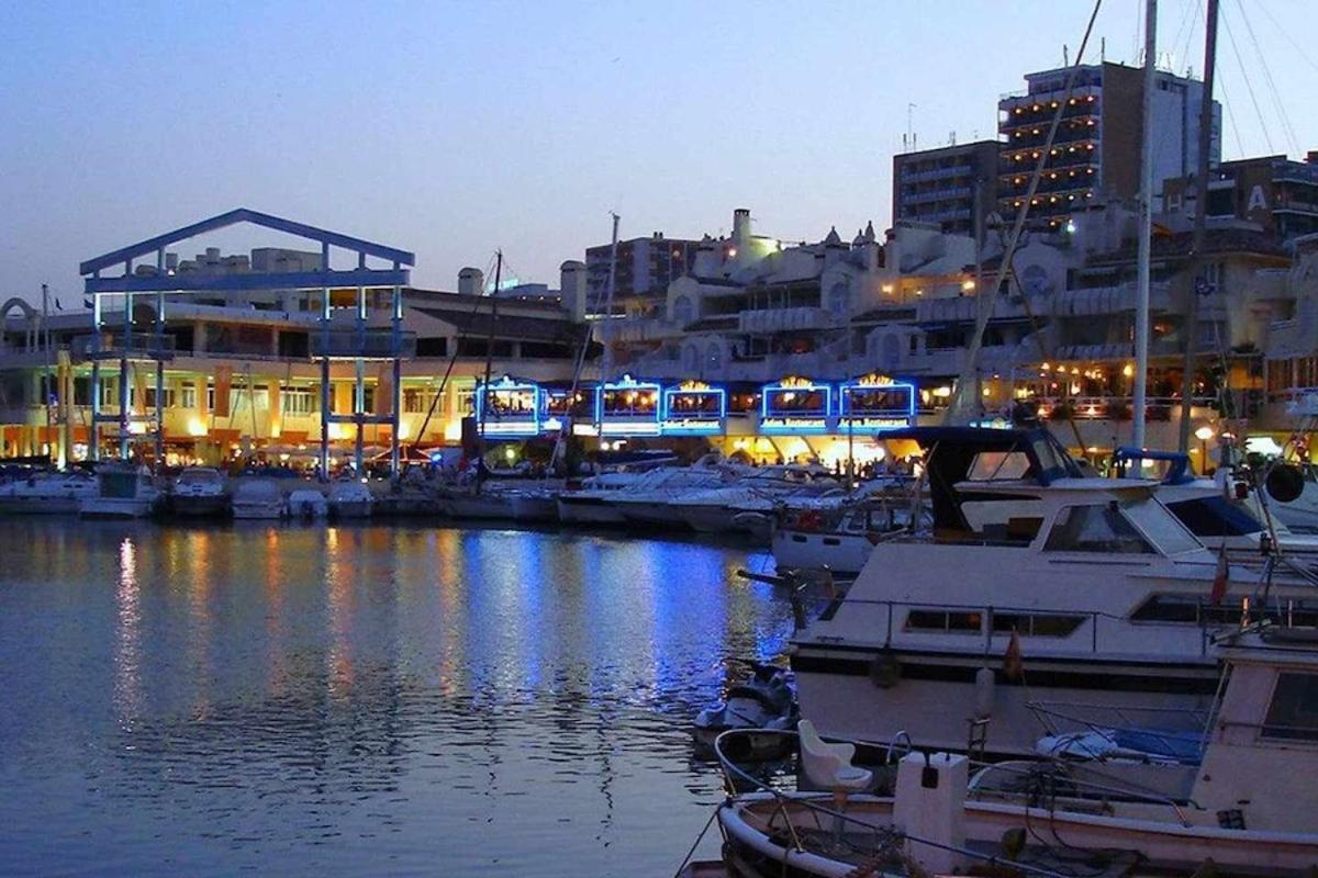 Apartment 797 Rentals- Coqueto Estudio A 3 Min De La Playa Benalmadena