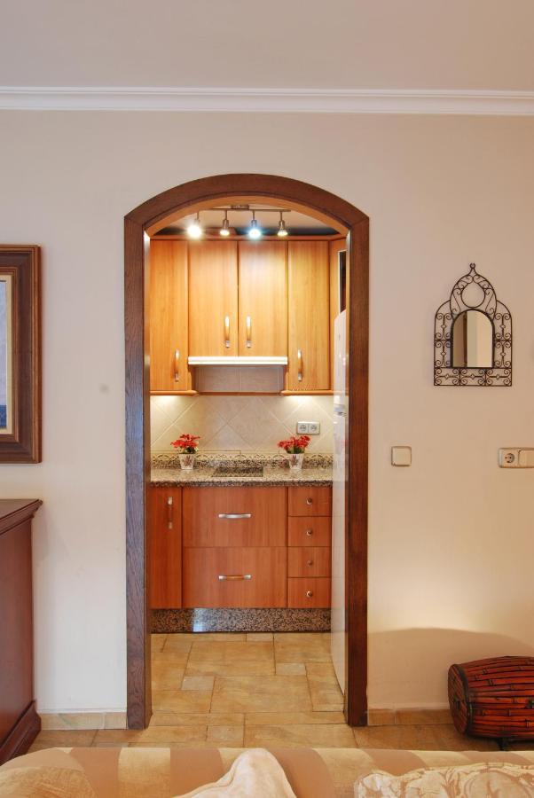 Apartment Isla De 1, Jacuzzi, 80m From The Sea, Ac, Bbq, Private Parking, Big Terrace