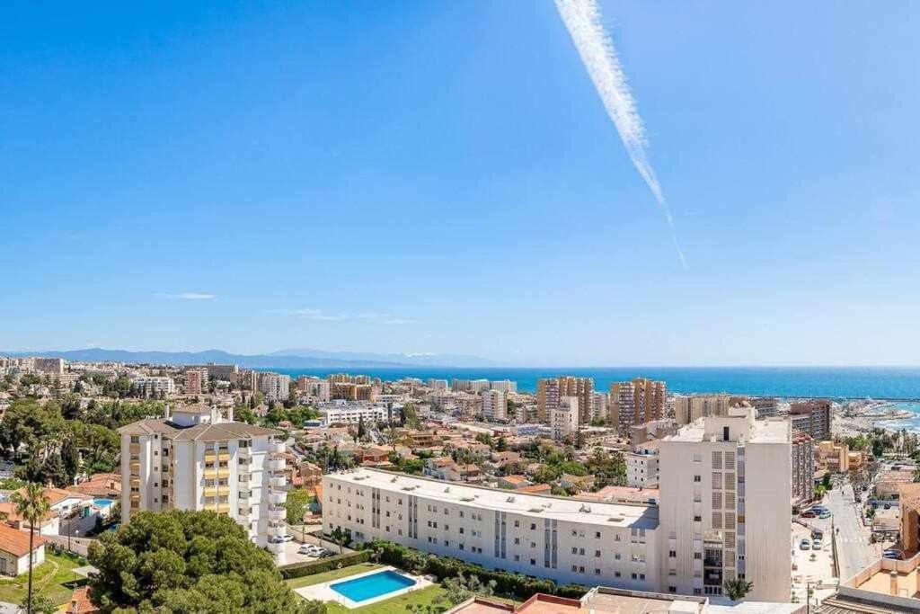 Apartment 797 Rentals- Espectacular Piso Con Vista Al Mar Y Al Puerto Benalmadena