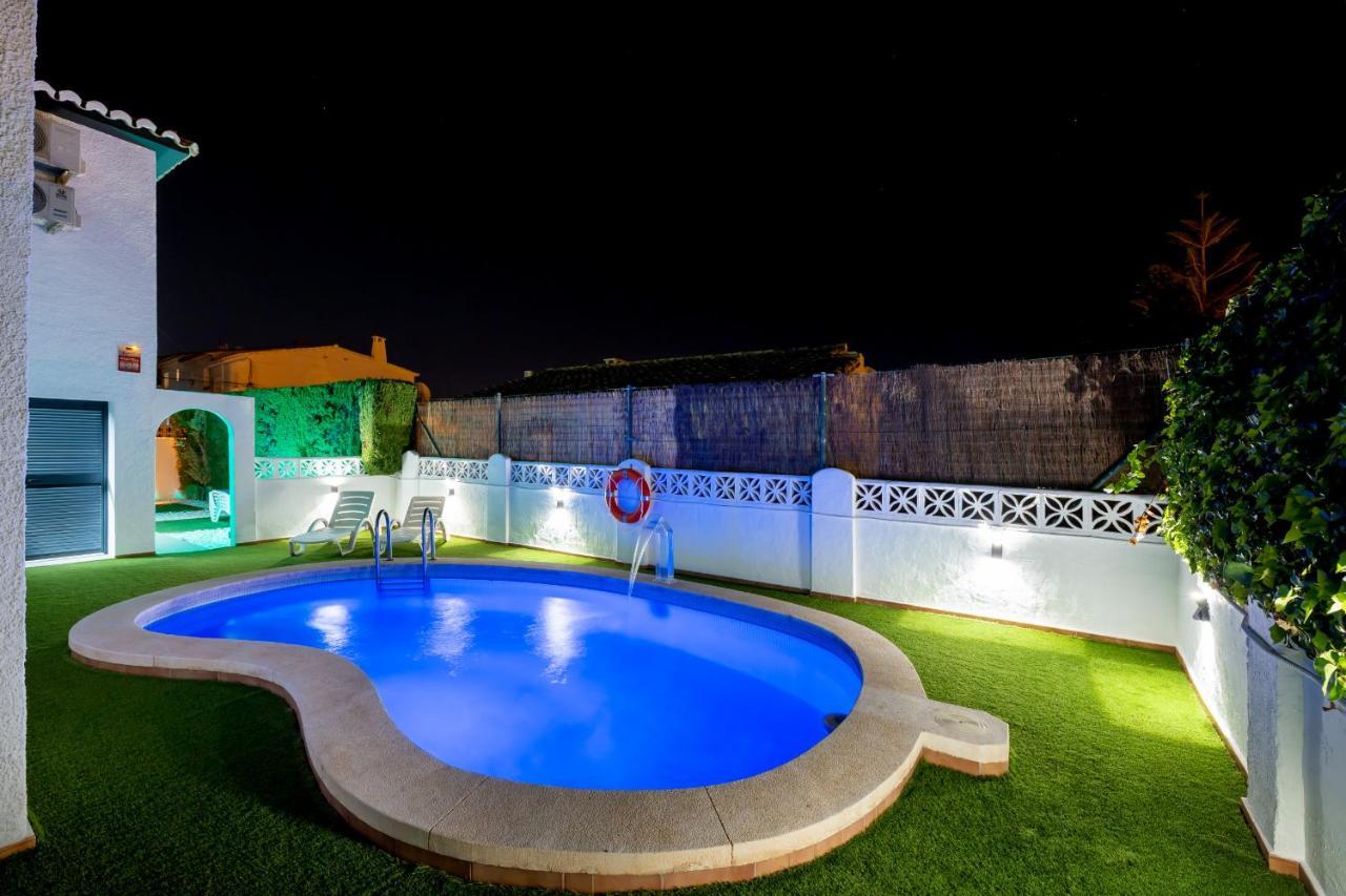 797 - Con Piscina Privada Y Barbacoa 8 *