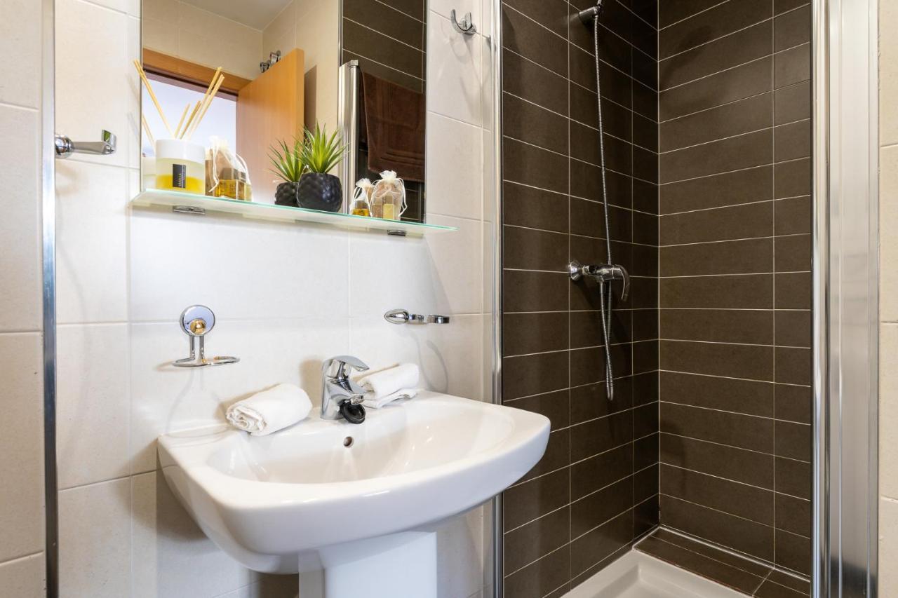 Apartamento Spacious 2bed Family In Puerto Marina