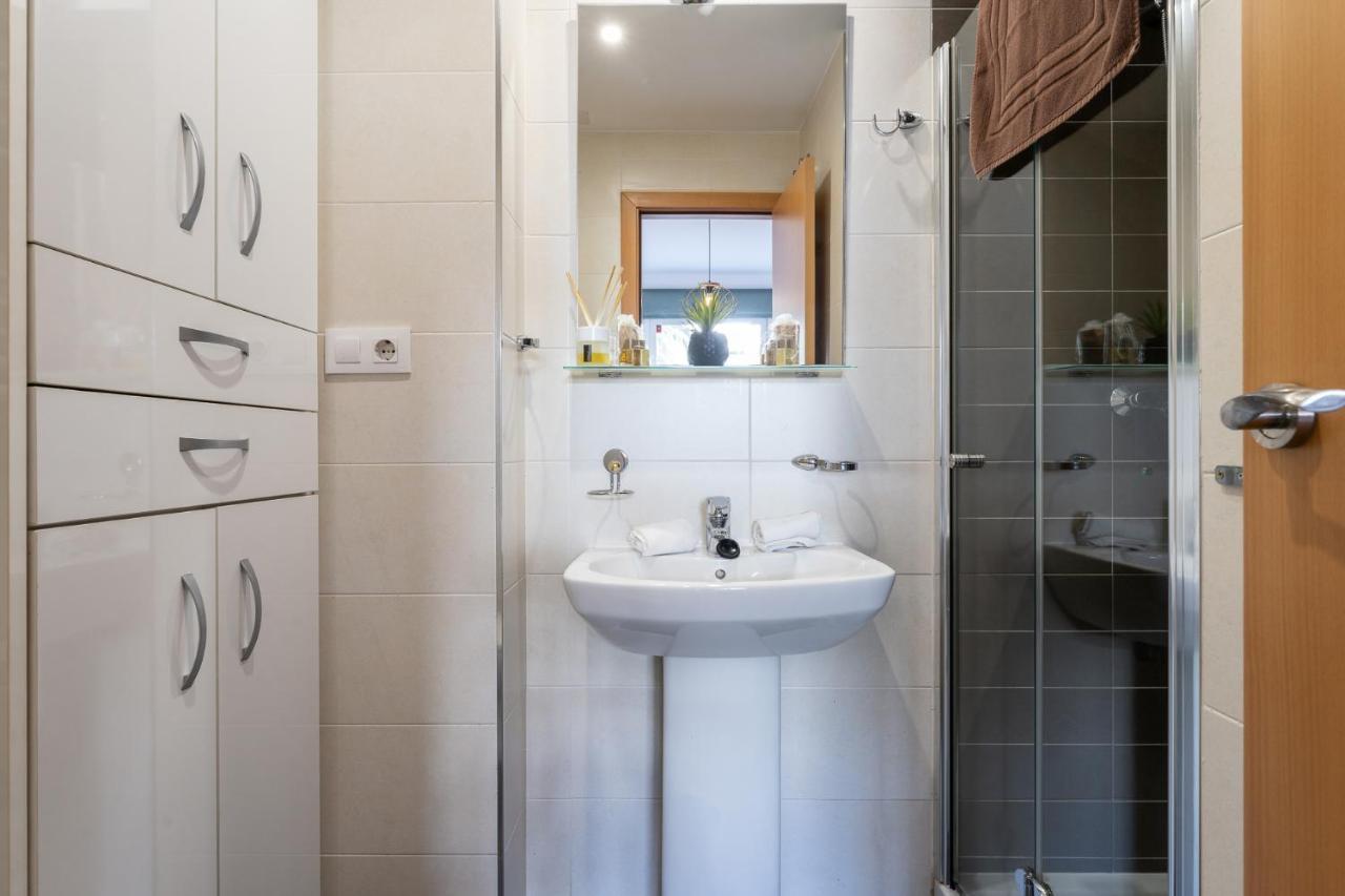 Spacious 2bed Family In Puerto Marina Apartamento