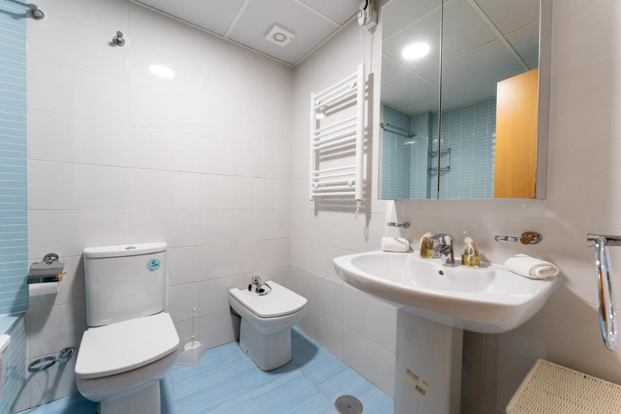 Spacious 2bed Family In Puerto Marina *