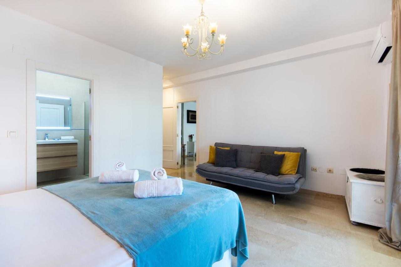 Apartment New Royal Torrequebrada 2 Pets Friendly & Ideal For Family Groups