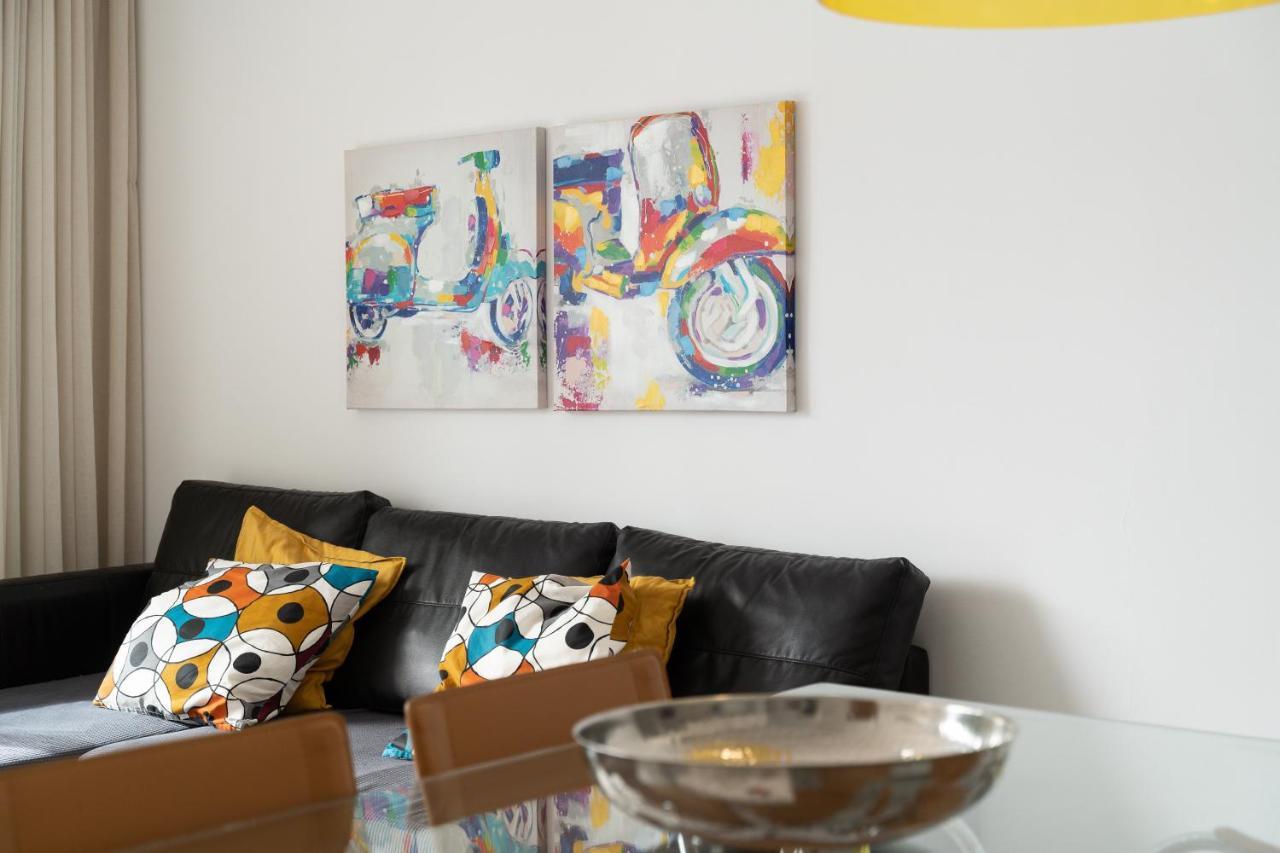 Apartment Steps From Puerto Marina