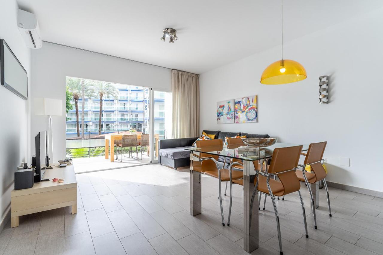 Apartment Steps From Puerto Marina