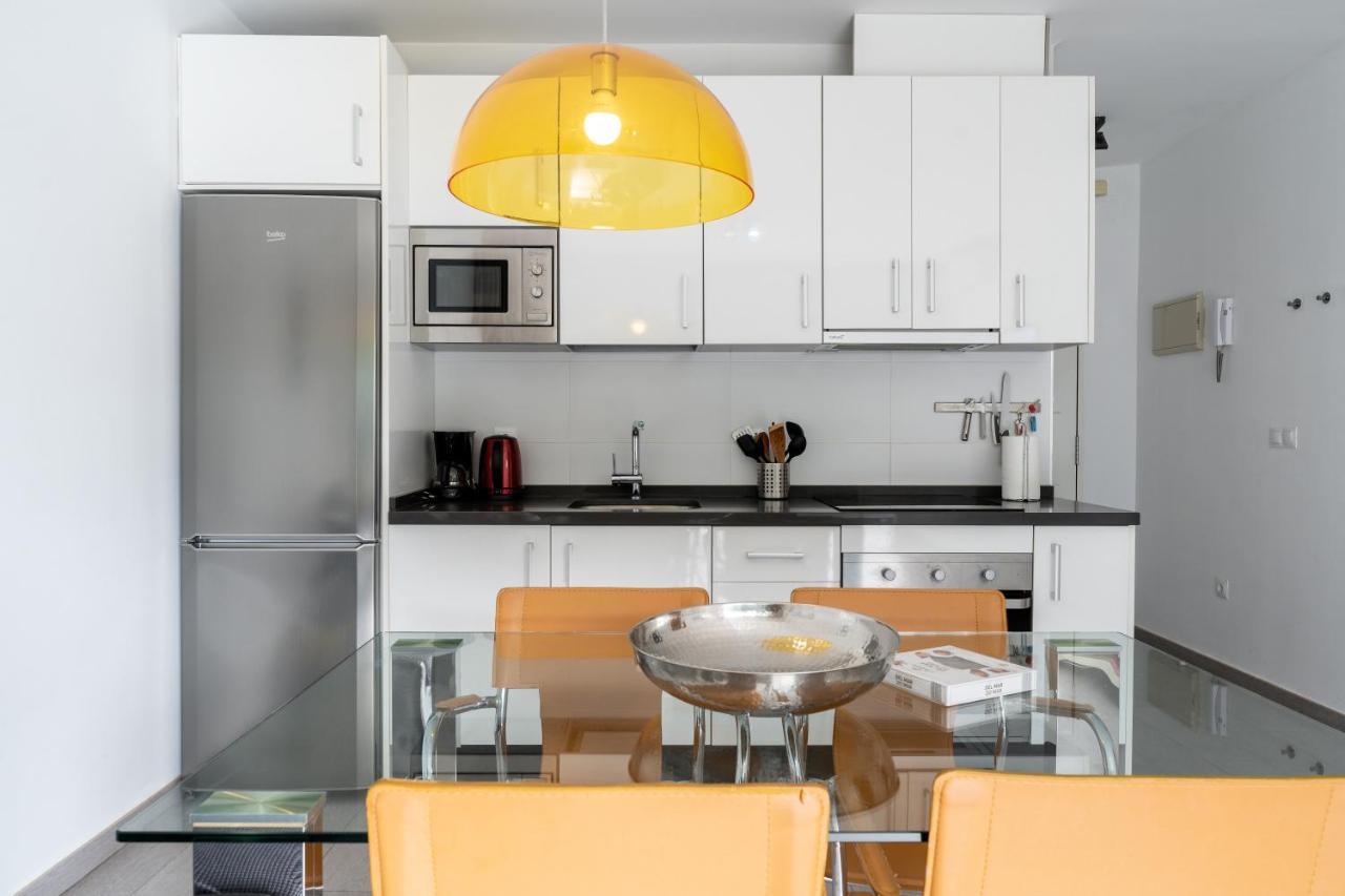 Apartment Steps From Puerto Marina