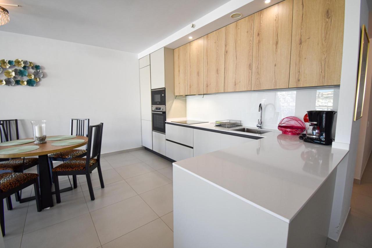 3 Bedroom Luxury In Apartment *