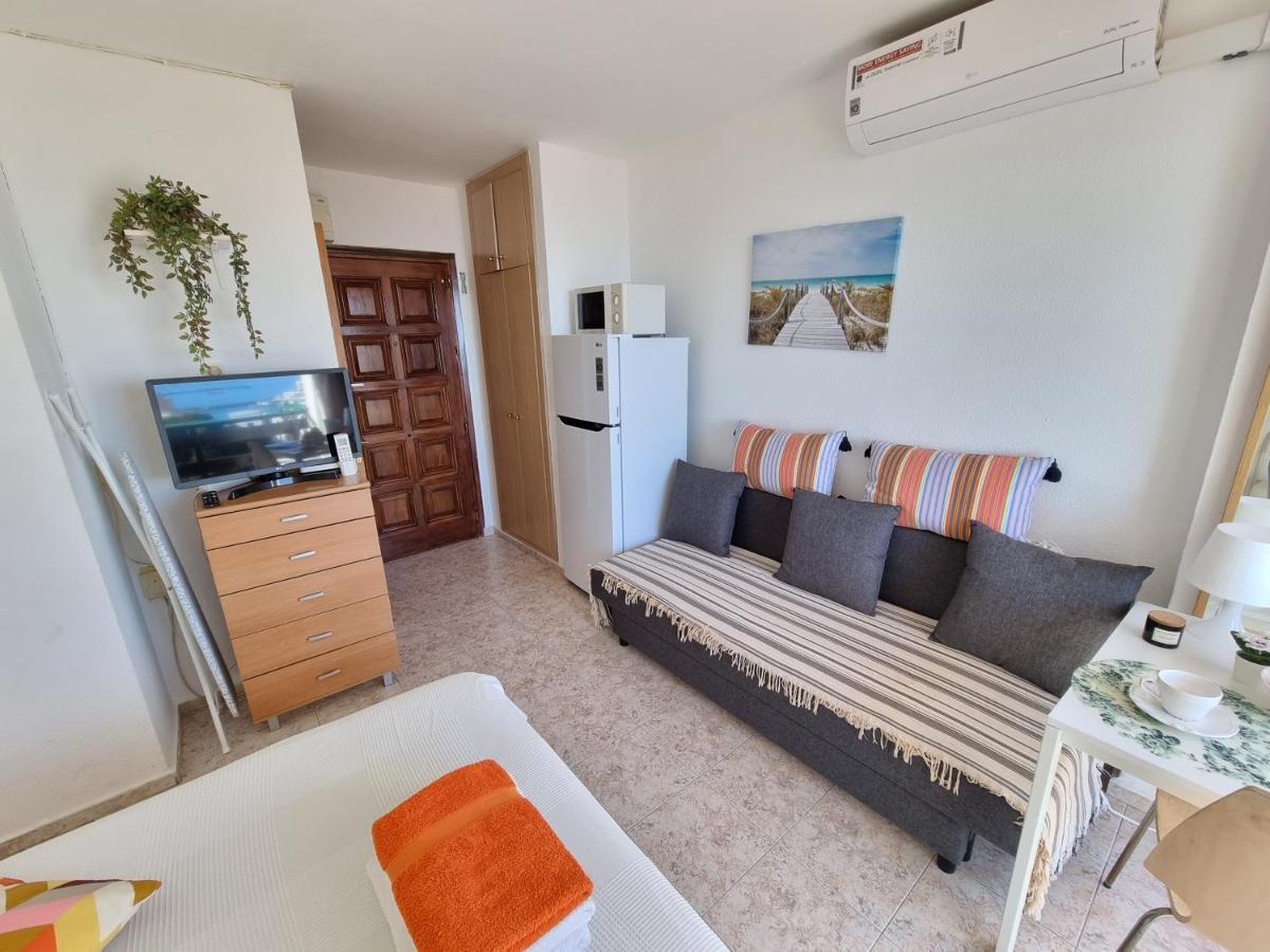 Estudio Las Naciones Apartment