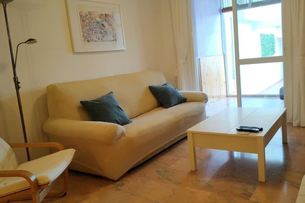 Chill Out Place For 4 In Pueblo Apartment