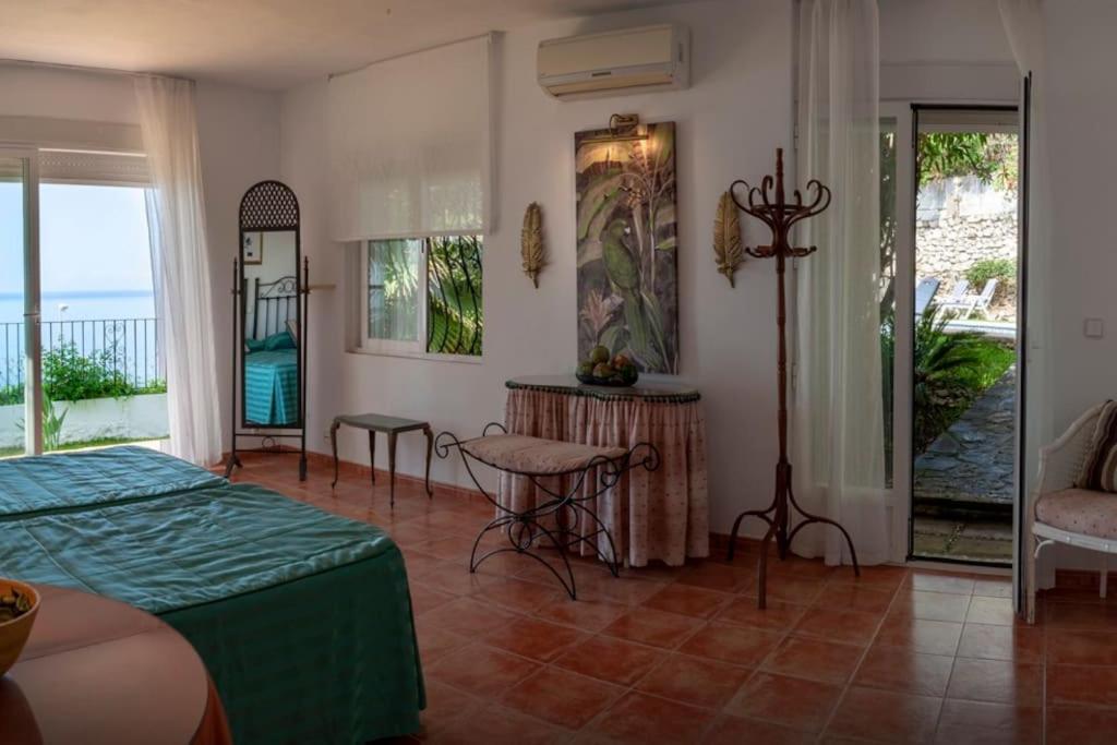 Mediterranean - Sea Views & Heatable Pool Villa