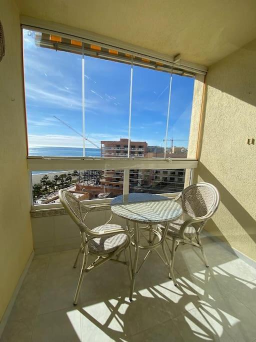 1 Bedroom Beachfront With Spectacular Sea Views! Appartement *