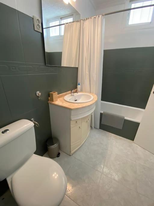 1 Bedroom Beachfront With Spectacular Sea Views! * Benalmádena