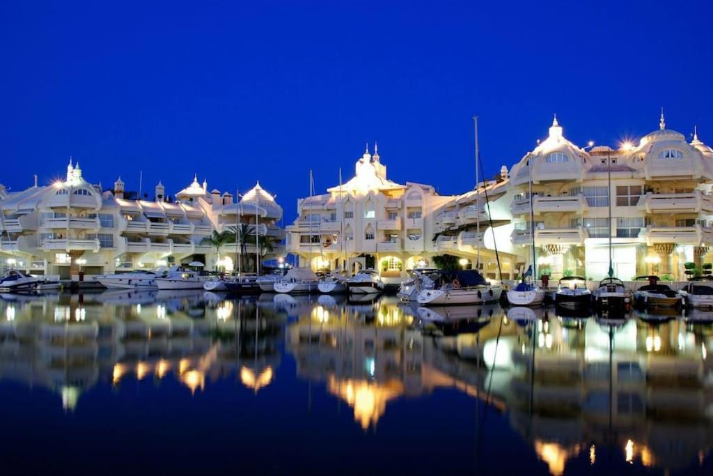 1 Bedroom Beachfront With Spectacular Sea Views! *