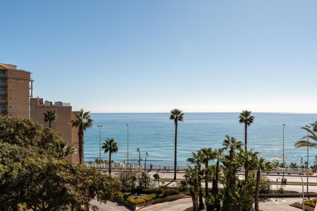Apartment Beachfront Retreat Big Balcony And City Sea Views