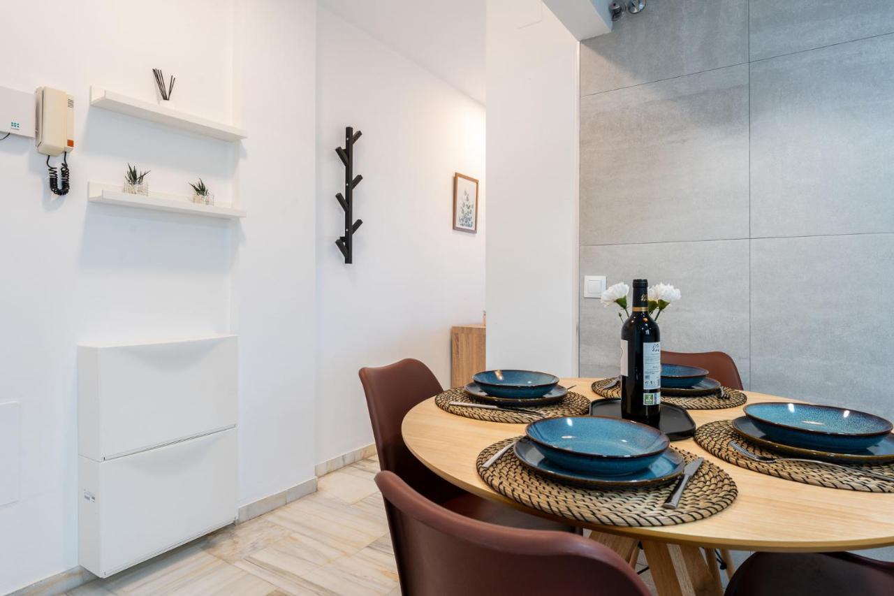 Beachfront Retreat Big Balcony And City Sea Views Apartment
