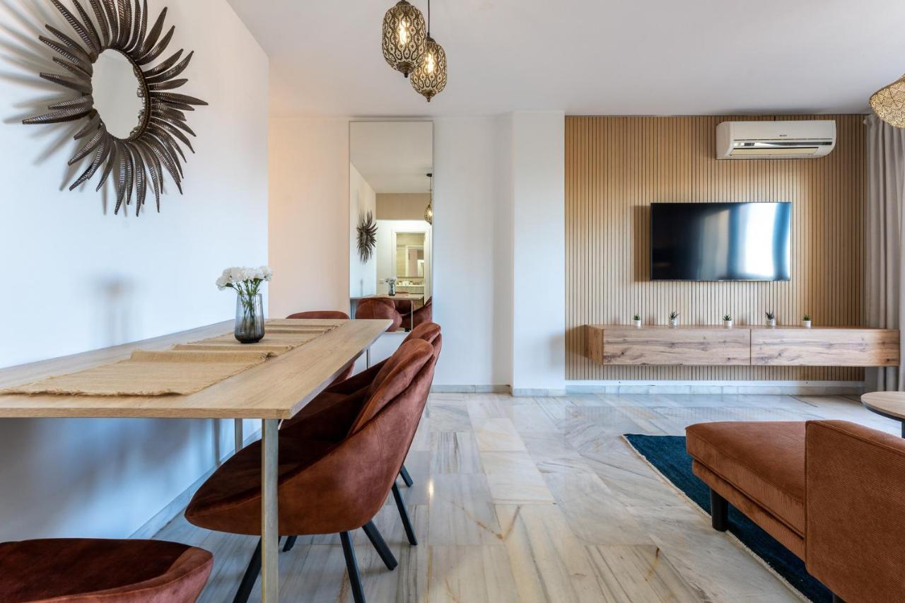 Apartment Beachfront Retreat Big Balcony And City Sea Views *