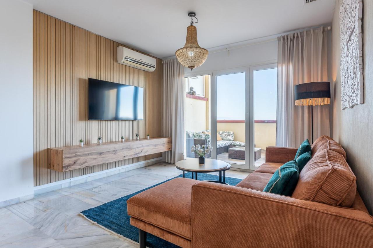 Beachfront Retreat Big Balcony And City Sea Views Apartment *