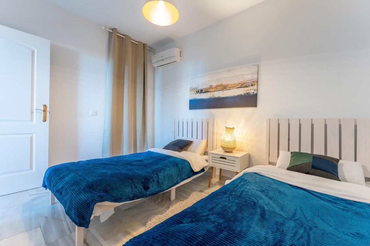 Apartment Beachfront Retreat Big Balcony And City Sea Views