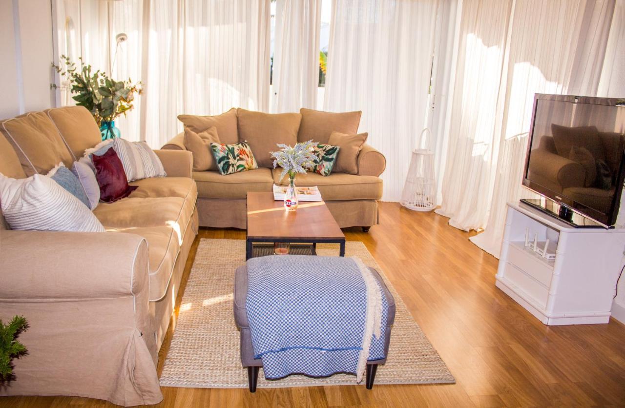 Benalgolf: Seaside With Private Bbq Backyard *