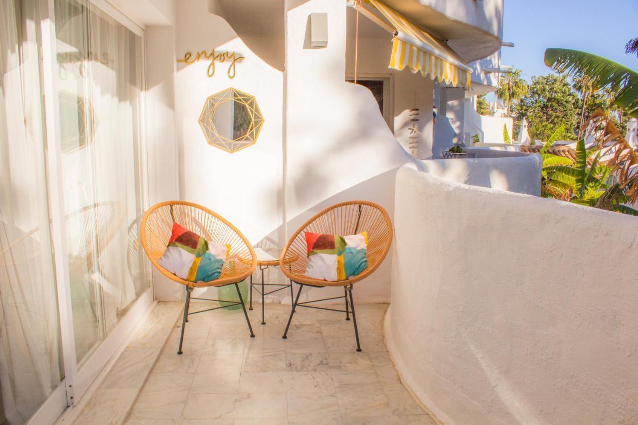 Benalgolf: Seaside With Private Bbq Backyard
