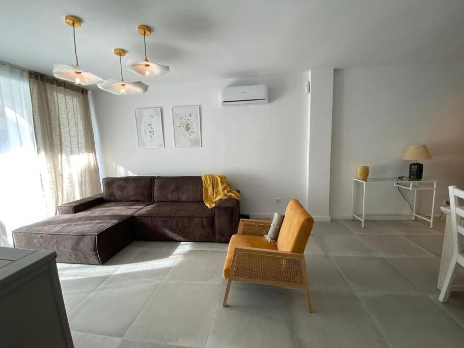 Apartamento Stylish Seaside 3 Bed With Terrace + Sea View Benalmádena