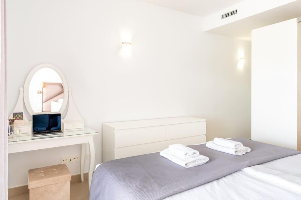 Higueronrentals Infinity View Apartment *