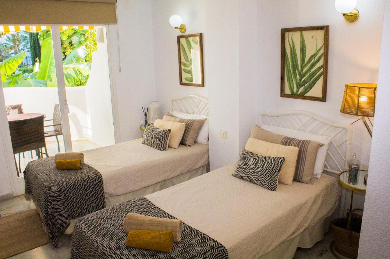 Apartment Benalgolf: Seaside With Private Bbq Backyard Benalmadena