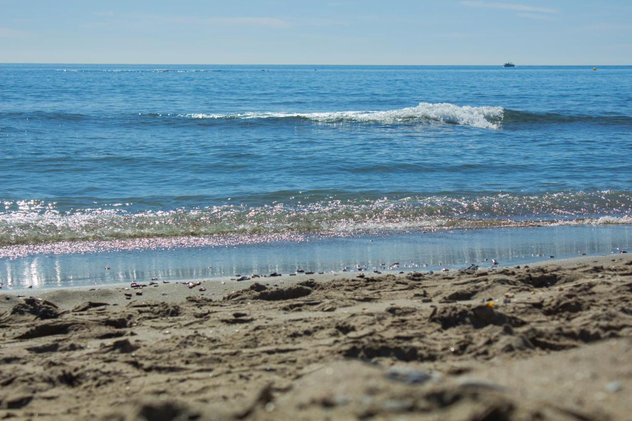 Apartment Benalgolf: Seaside With Private Bbq Backyard *
