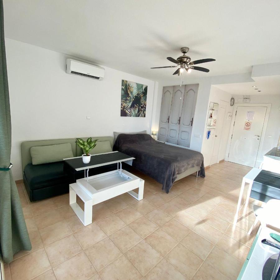 Benalbeach Seaview Studio Apartment