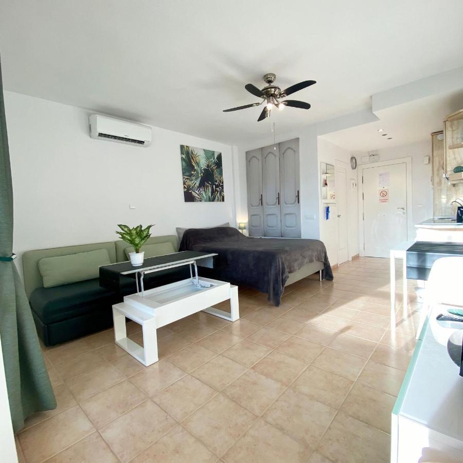 Benalbeach Seaview Studio