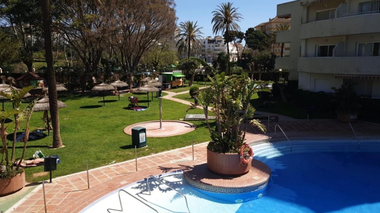 Benalbeach Seaview Studio Apartment