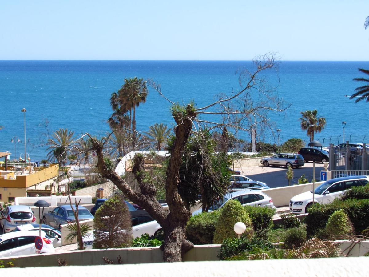 Benalbeach Seaview Studio Apartment