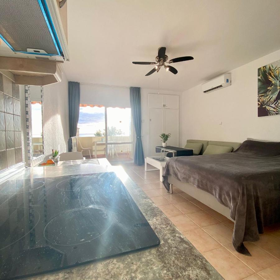 Benalbeach Seaview Studio