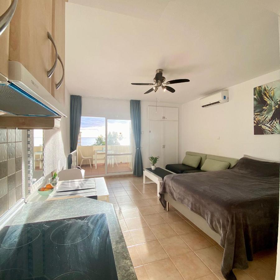 Benalbeach Seaview Studio Apartment