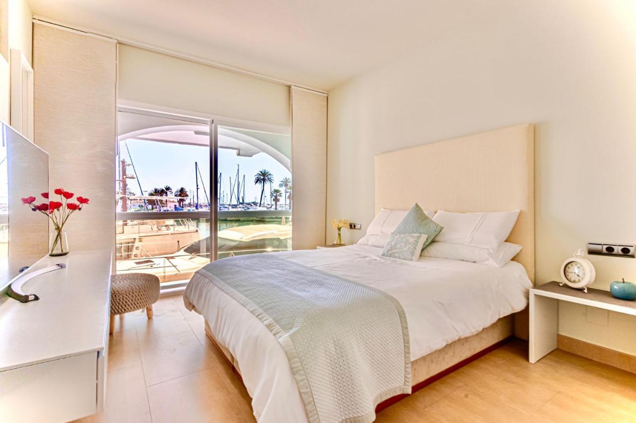 Luxury Waterfront *