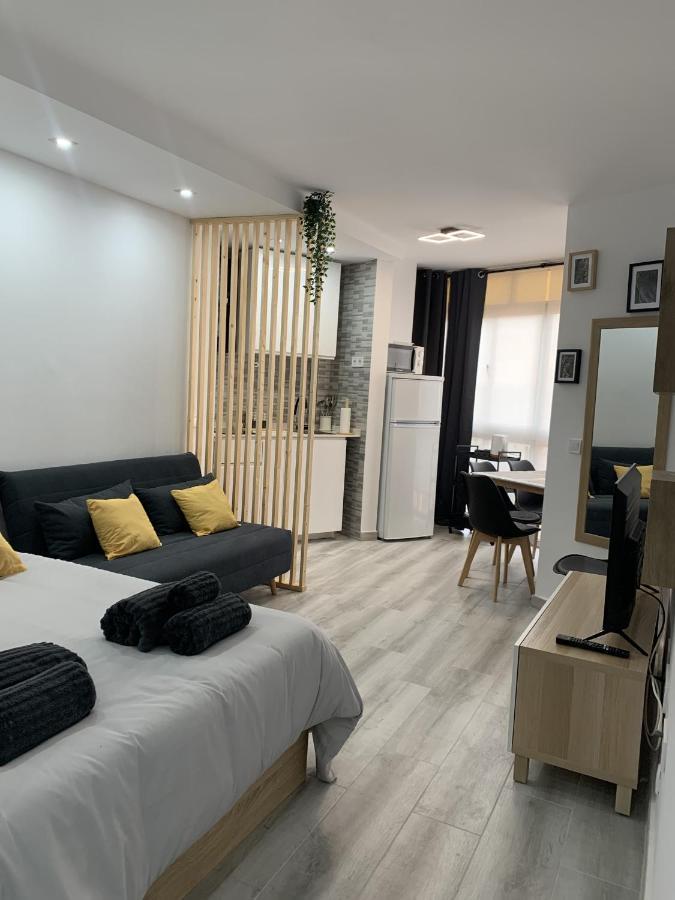 Precioso Estudio Frente Al Mar Con Piscina Benalmadena