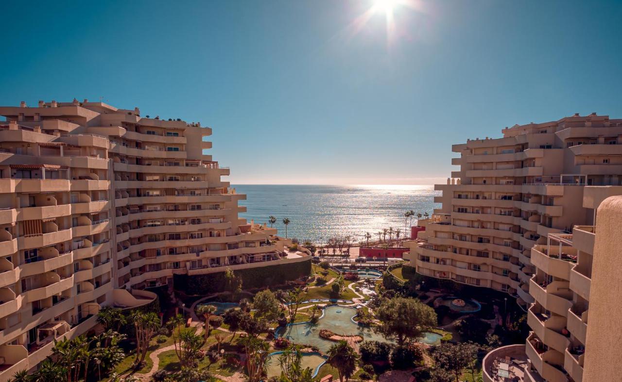 Con Terraza Y Piscina - Todoholiday Apartment *