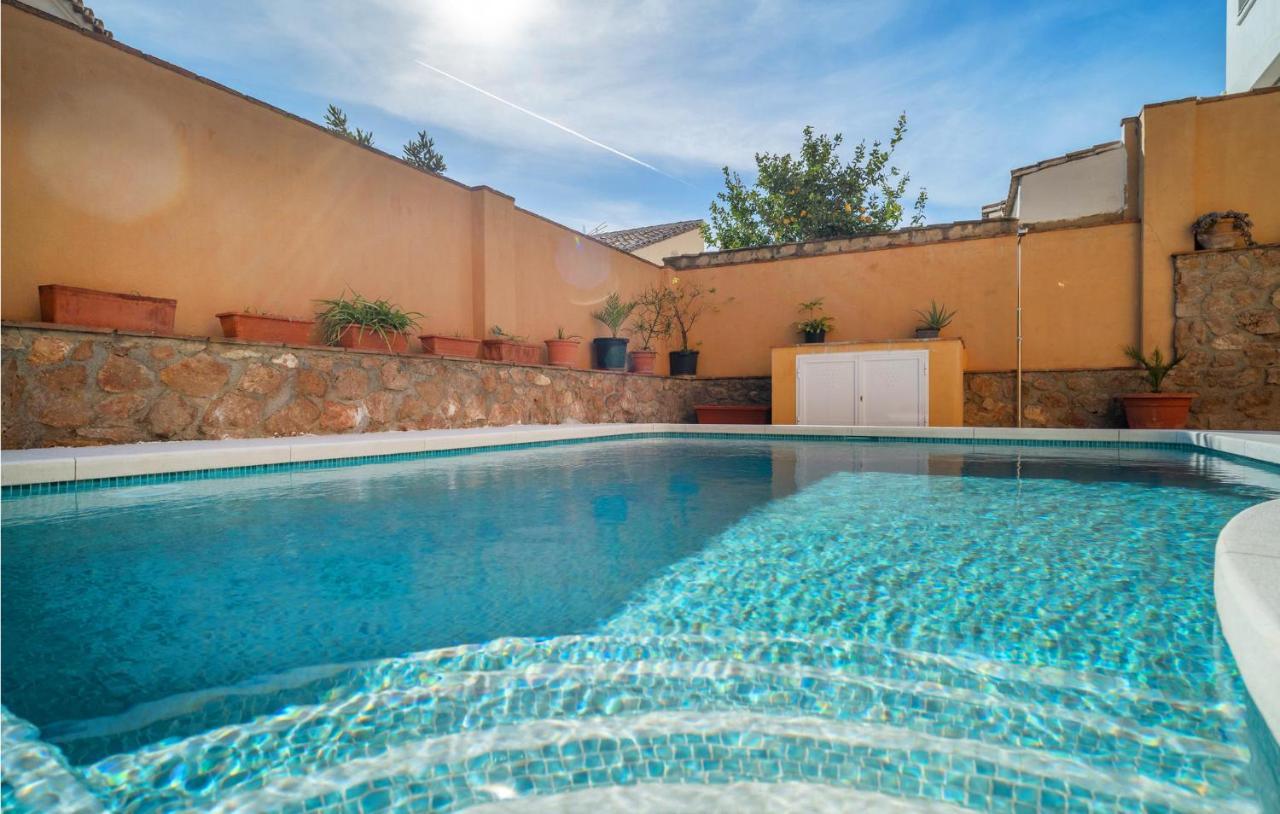 Holiday home In With 5 Bedrooms, Wifi And Outdoor Swimming Pool *
