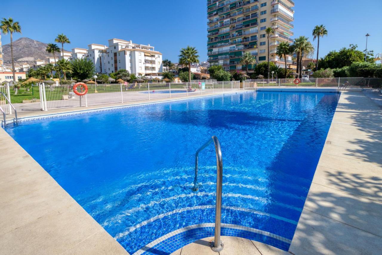 Precioso Estudio Frente Al Mar Con Piscina