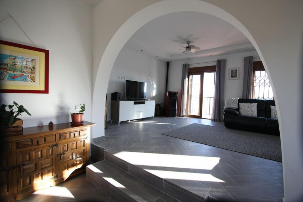 Villa Private With Pool, Casa Torre Bonita