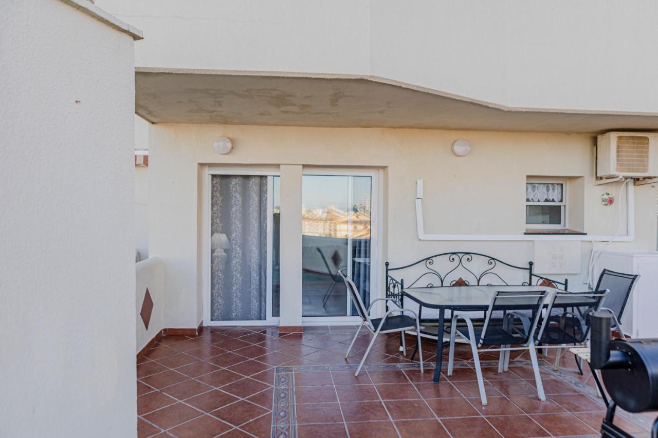 Aparthotel Benalbeach Penthouse Sea View