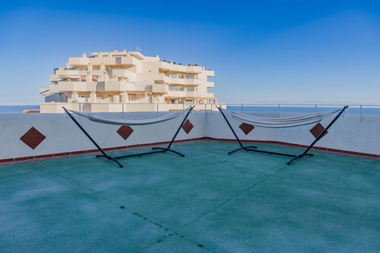 Aparthotel Benalbeach Penthouse Sea View
