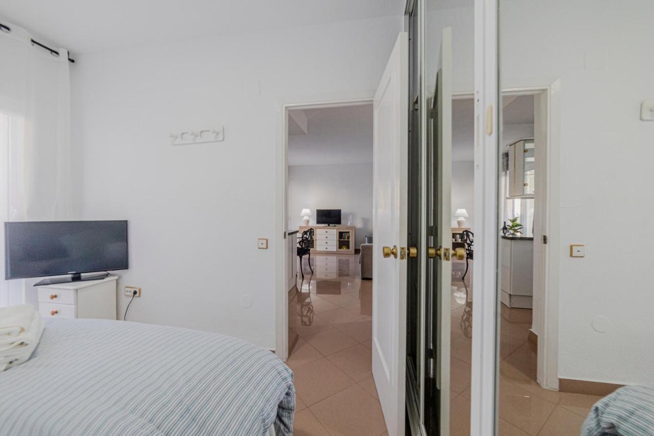 Aparthotel Benalbeach Penthouse Sea View