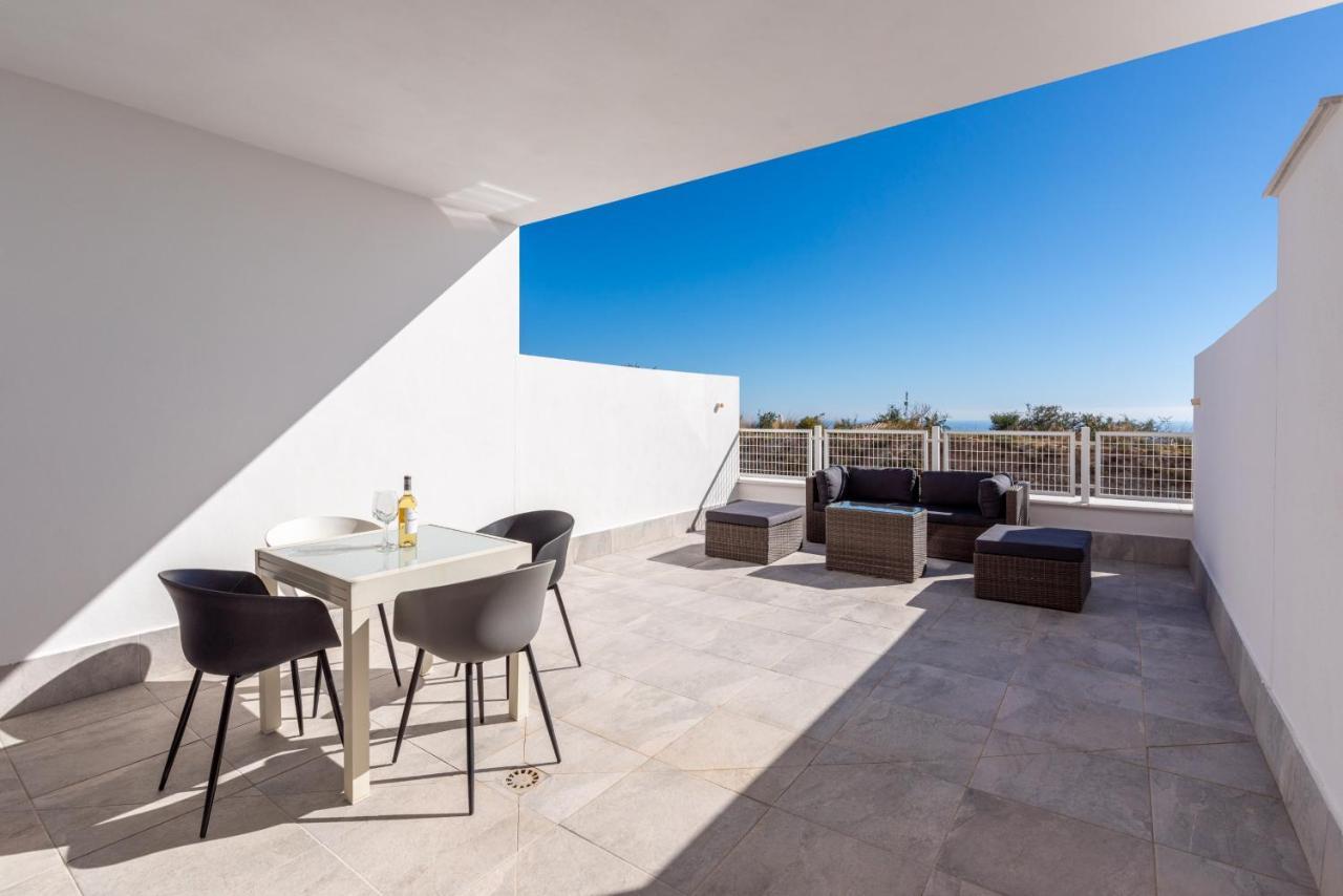 Blossom - Modern 2 Bedroom Within Walking Distance To Pueblo Apartment Benalmadena